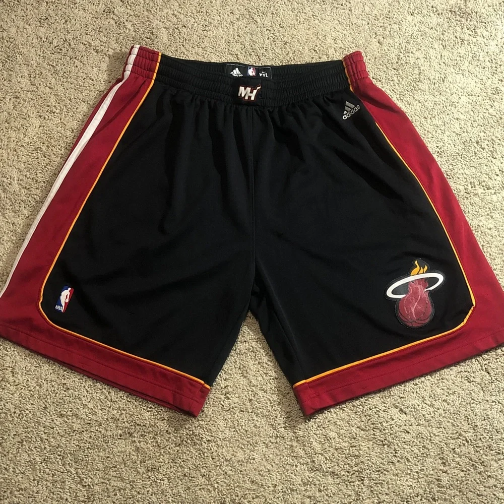 Adidas Men’s Vintage Miami Heat NBA Swingman Basketball Shorts, Size XXL - Picture 1 of 7